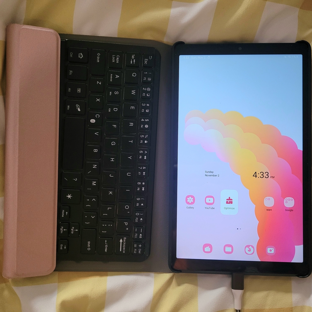 Samsung Galaxy Tab A7 Lite 32GB with Pink Keyboard Case